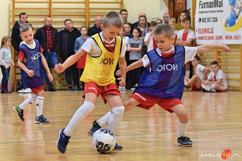 Mikołajkowy turniej halowy Akademii Piłkarskiej "Wisłoka" Błażkowa
