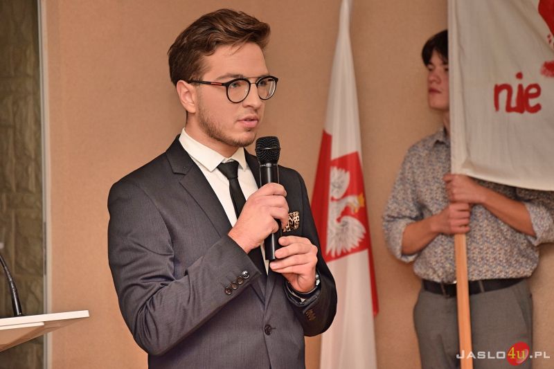 Powiatowe obchody 38. rocznicy wprowadzenia stanu wojennego w Zespole Szkół Budowlanych w Jaśle