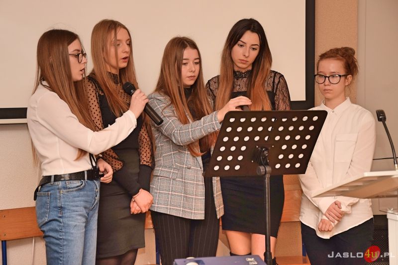 Powiatowe obchody 38. rocznicy wprowadzenia stanu wojennego w Zespole Szkół Budowlanych w Jaśle