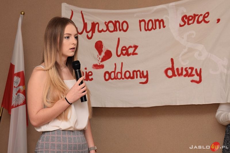 Powiatowe obchody 38. rocznicy wprowadzenia stanu wojennego w Zespole Szkół Budowlanych w Jaśle