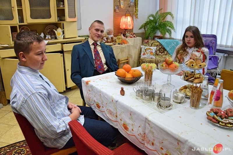 Powiatowe obchody 38. rocznicy wprowadzenia stanu wojennego w Zespole Szkół Budowlanych w Jaśle