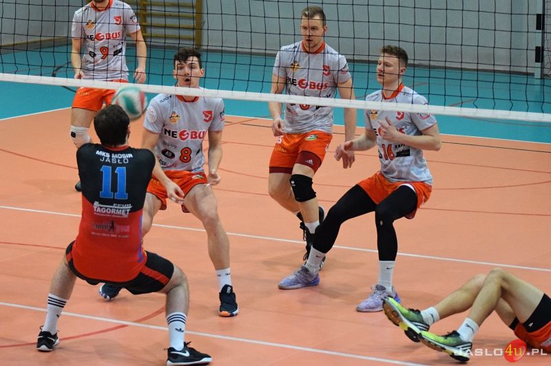 Mecz siatkówki MKS "MOSiR" Jasło vs KS SMS Neobus Raf-Mar Sołek Cars Niebylec