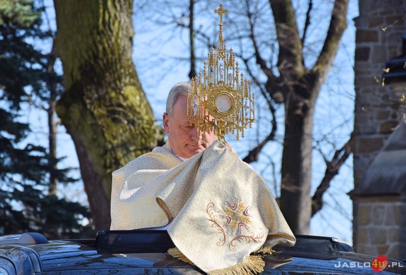 Przejazd Najświętszego Sakramentu ulicami Jasła