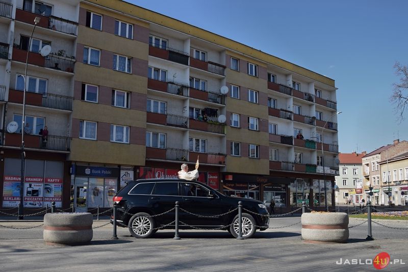 Przejazd Najświętszego Sakramentu ulicami Jasła