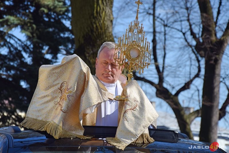 Przejazd Najświętszego Sakramentu ulicami Jasła