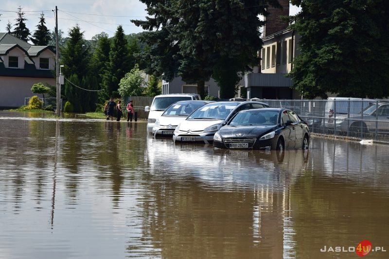 Podtopienia na jasielskich osiedlach Brzyszczki i Hankówka