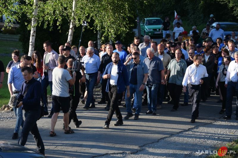 Wizyta prezydenta Andrzeja Dudy w dotkniętej skutkami nawałnic Trzcinicy