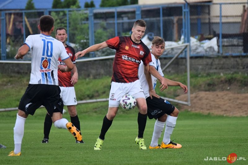 Mecz JKS Czarnin 1910 Jasło - JKS 1909 Jarosław (0:2)