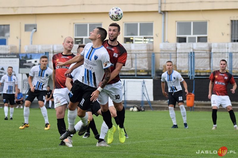 Mecz JKS Czarnin 1910 Jasło - JKS 1909 Jarosław (0:2)