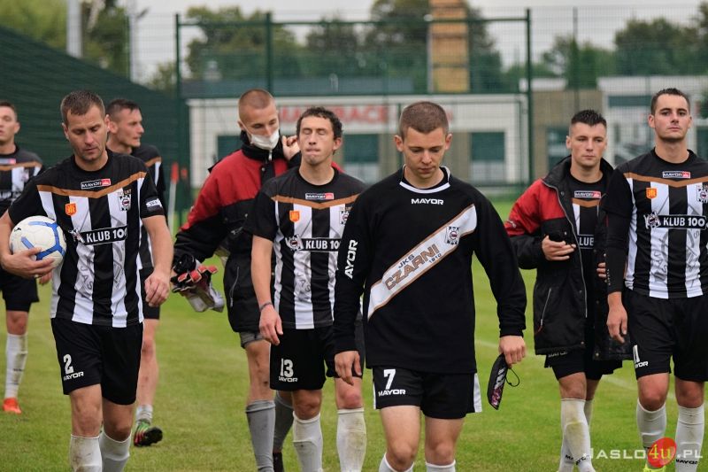 Mecz półfinałowy Okręgowego Pucharu Polski JKS Czarni 1910 Jasło - KS Karpaty Krosno (0:1)