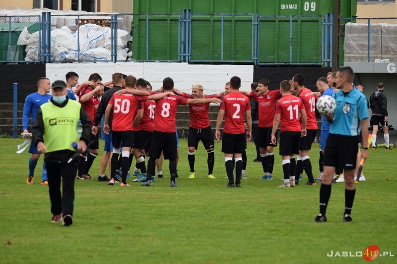 Mecz półfinałowy Okręgowego Pucharu Polski JKS Czarni 1910 Jasło - KS Karpaty Krosno (0:1)