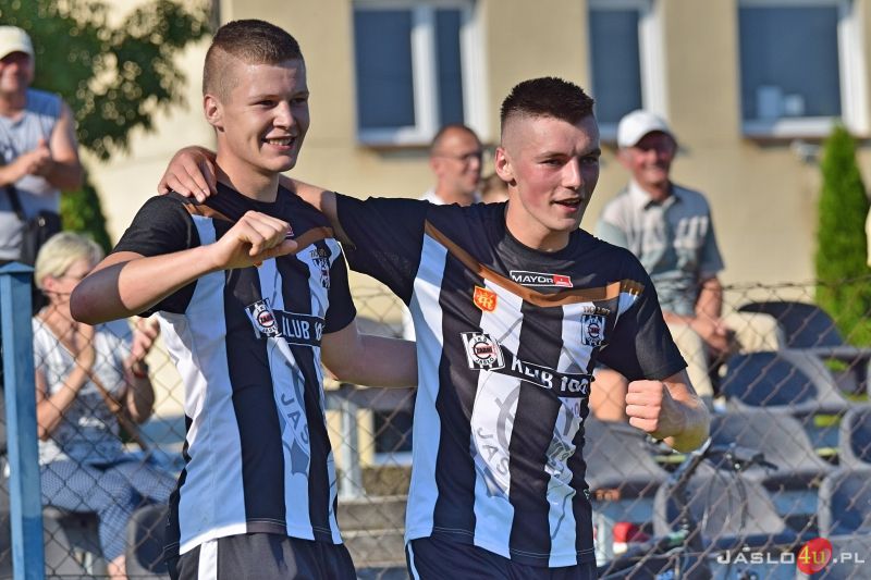 JKS Czarni 1910 Jasło - Lechia Sędziszów Małopolski (4:2)