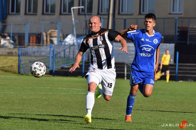 Mecz JKS Czarni 1910 Jasło - Stal II Mielec