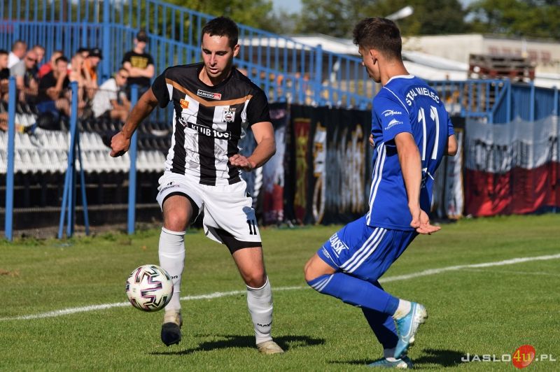 Mecz JKS Czarni 1910 Jasło - Stal II Mielec