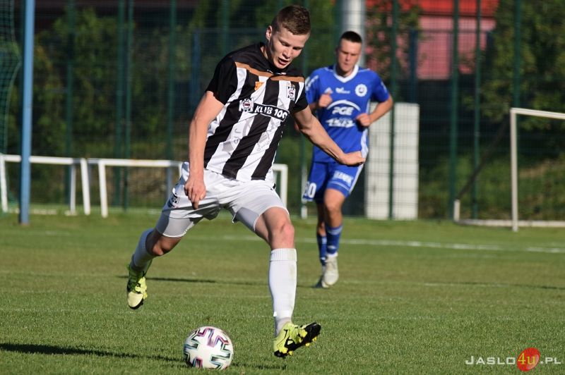 Mecz JKS Czarni 1910 Jasło - Stal II Mielec