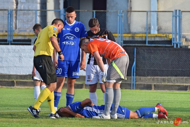 Mecz JKS Czarni 1910 Jasło - Stal II Mielec