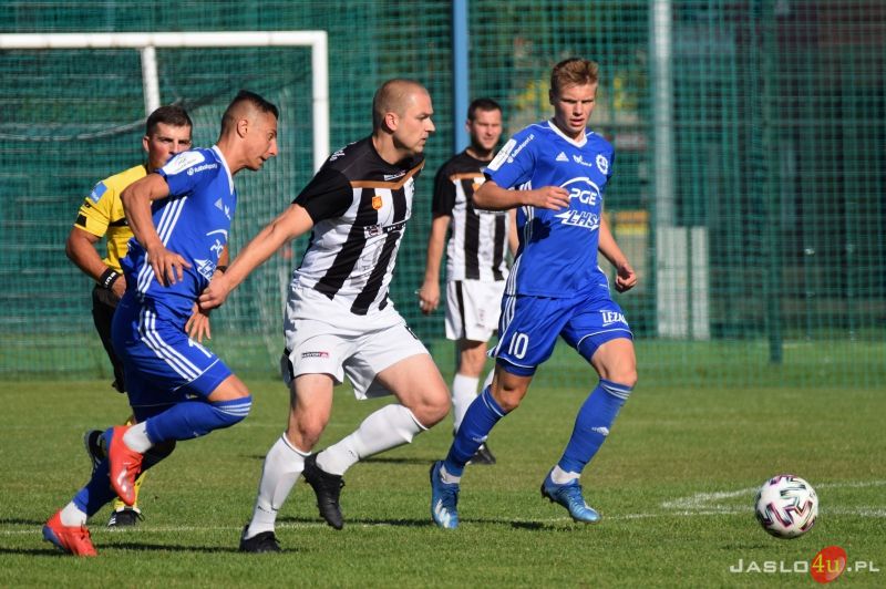 Mecz JKS Czarni 1910 Jasło - Stal II Mielec