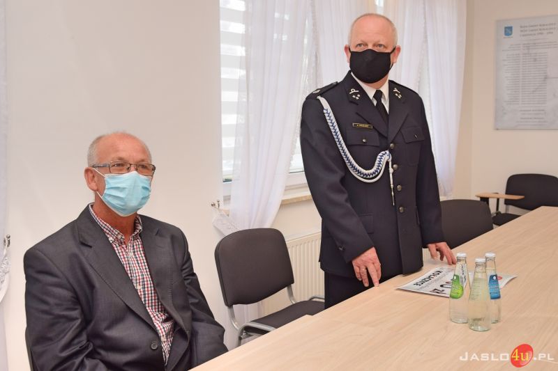 Wręczenie promes na zakup wyposażenia dla jednostek OSP w Sieklówce i Kołaczycach.
