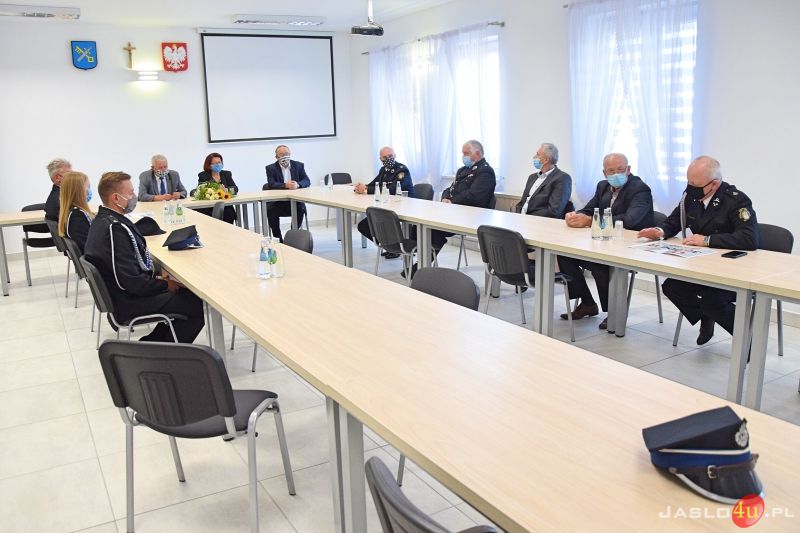 Wręczenie promes na zakup wyposażenia dla jednostek OSP w Sieklówce i Kołaczycach.