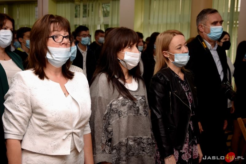 Inauguracja roku szkolnego 2021/22 w jasielskim "Ekonomiku" - koncert Roksany Węgiel