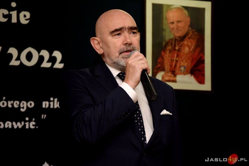 Inauguracja roku szkolnego 2021/22 w jasielskim "Ekonomiku" - koncert Roksany Węgiel
