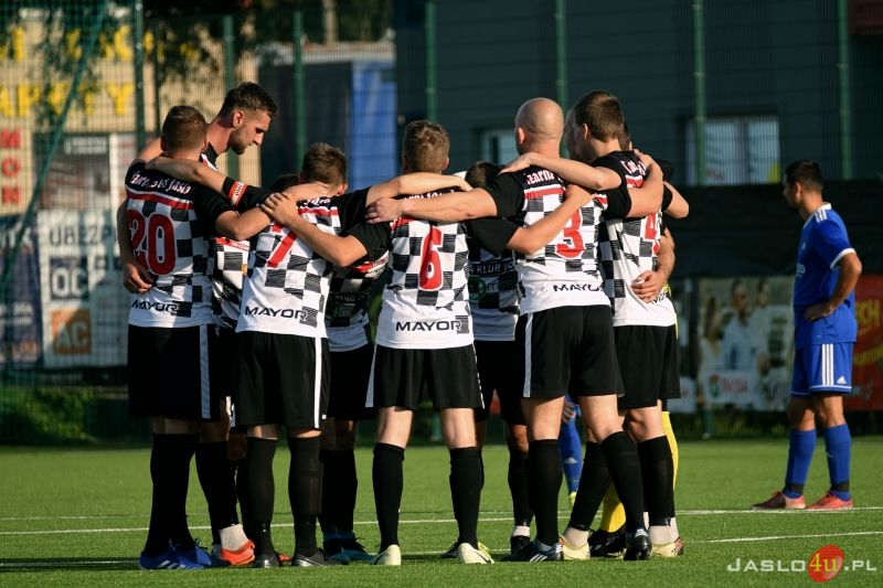 JKS Czarni 1910 Jasło - LKS Tempo Nienaszów (2:2)