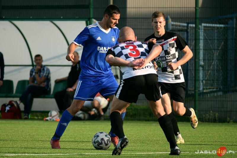 JKS Czarni 1910 Jasło - LKS Tempo Nienaszów (2:2)
