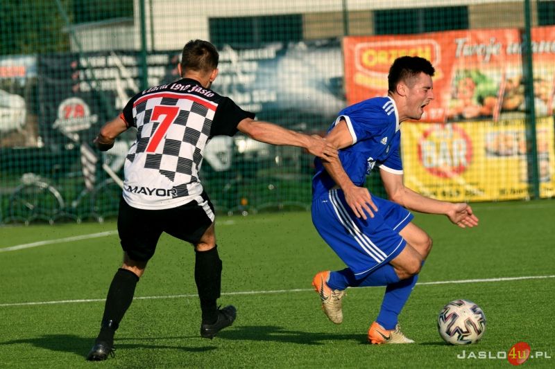 JKS Czarni 1910 Jasło - LKS Tempo Nienaszów (2:2)