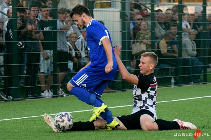 JKS Czarni 1910 Jasło - LKS Tempo Nienaszów (2:2)