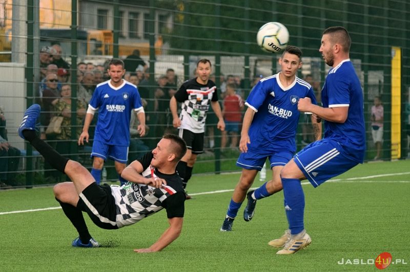JKS Czarni 1910 Jasło - LKS Tempo Nienaszów (2:2)
