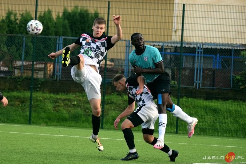 JKS Czarni 1910 Jasło - Cosmos Nowotaniec (4:3)