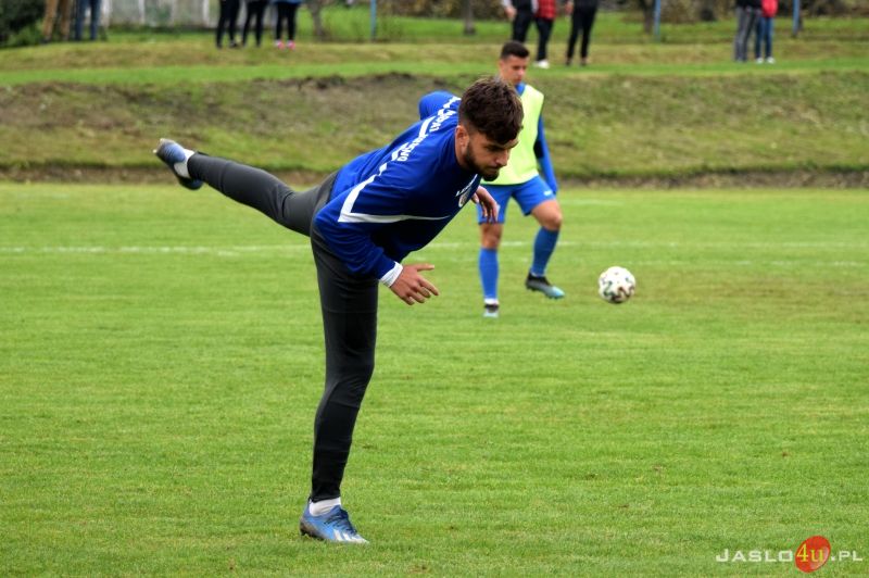 Mecz III rundy Okręgowego Pucharu Polski LKS Tempo Nienaszów - Karpaty Krosno (0:5)