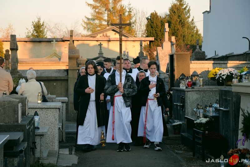 Dzień Wszystkich Świętych 2021