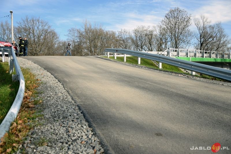 Uroczyste oddanie do użytku mostu na Jasiołce w Brzezówce