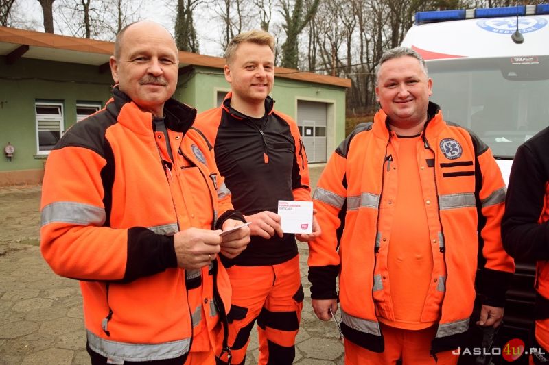 Karty Podarunkowe od VIVO! Krosno dla jasielskich ratowników medycznych