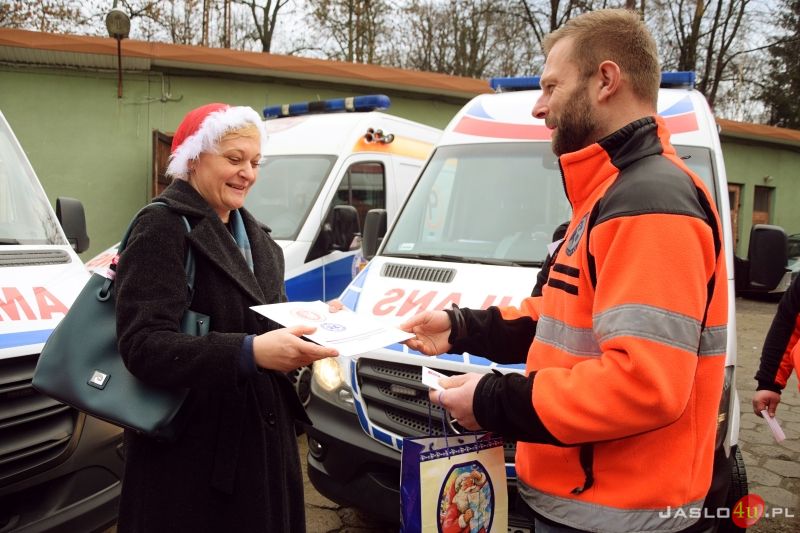 Karty Podarunkowe od VIVO! Krosno dla jasielskich ratowników medycznych