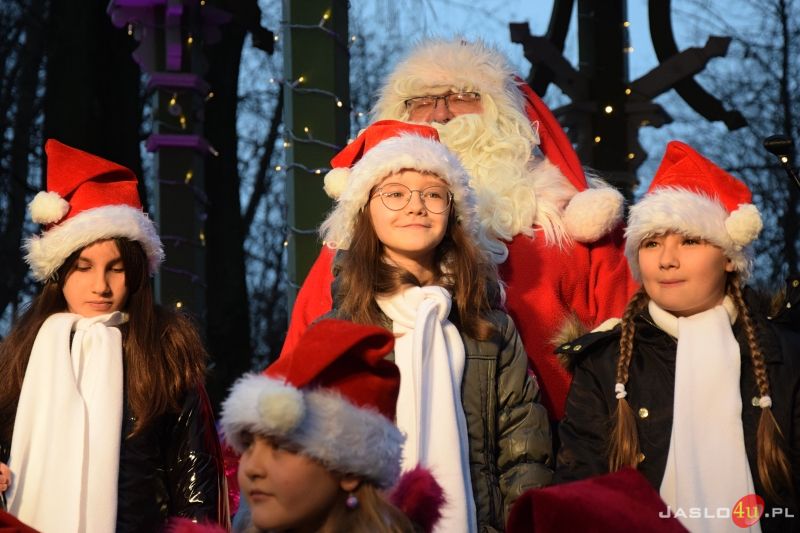 Mikołaj w Parku Miejskim w Jaśle 2021