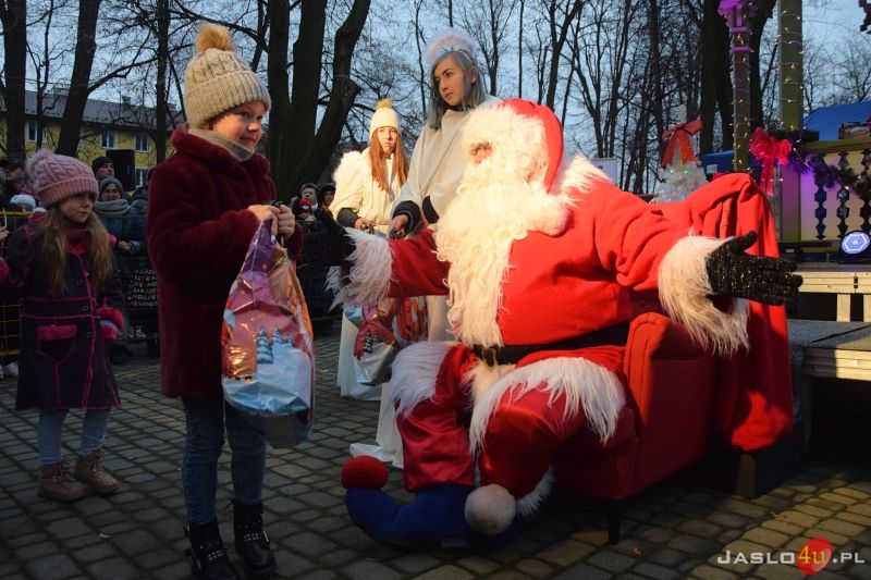 Mikołaj w Parku Miejskim w Jaśle 2021