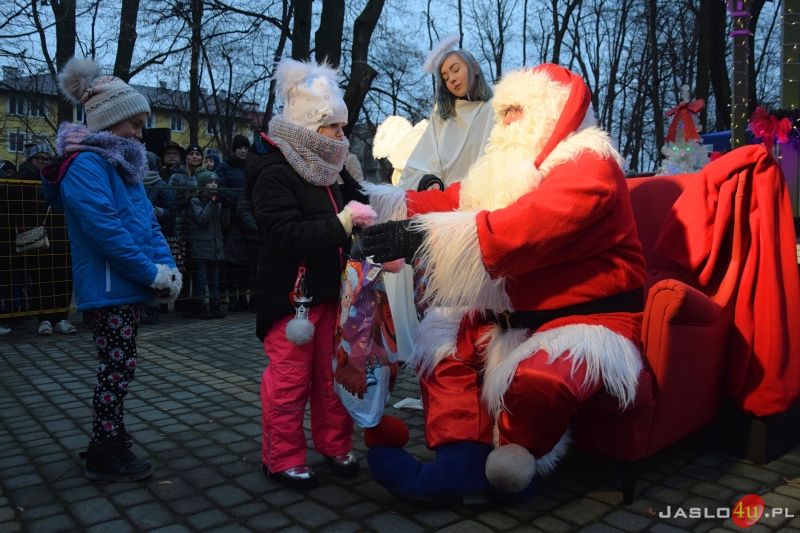 Mikołaj w Parku Miejskim w Jaśle 2021