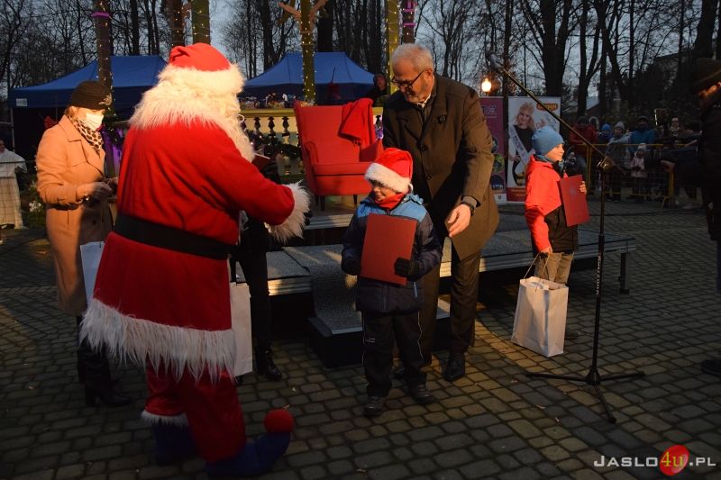 Mikołaj w Parku Miejskim w Jaśle 2021