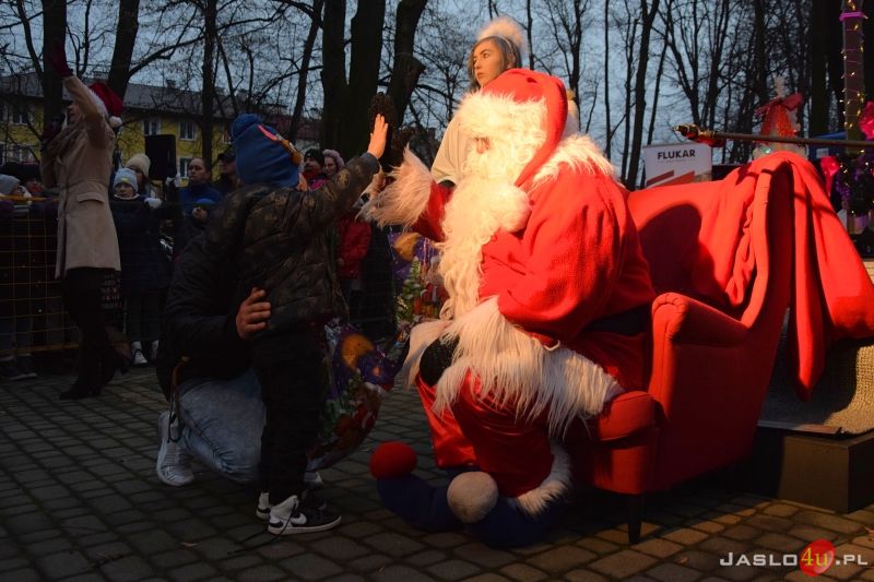 Mikołaj w Parku Miejskim w Jaśle 2021