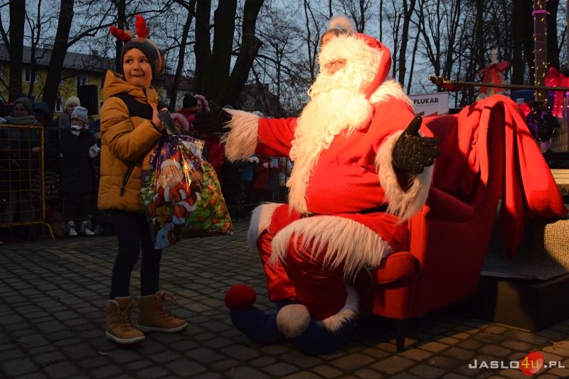 Mikołaj w Parku Miejskim w Jaśle 2021