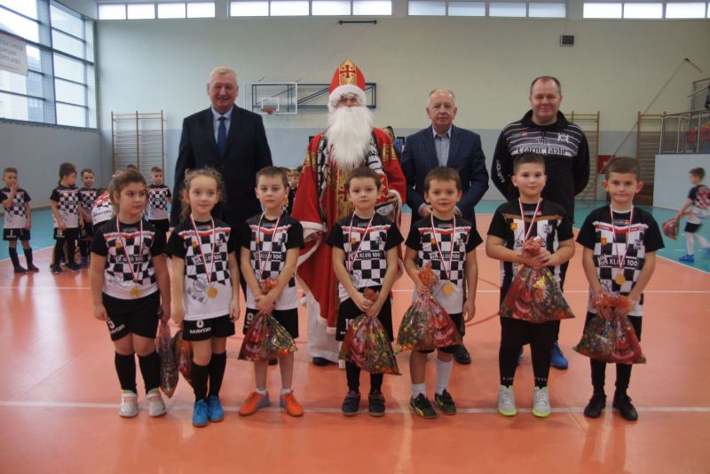 Mikołajki w Akademii Piłkarskiej Czarni Jasło