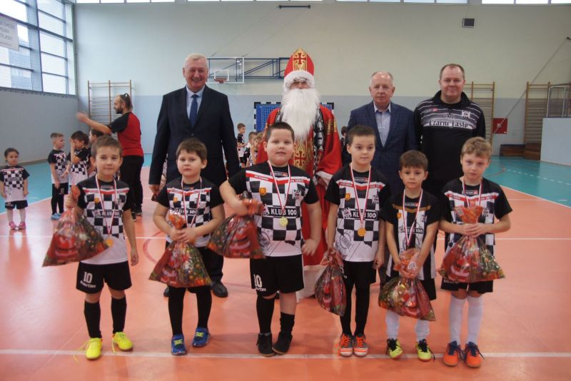 Mikołajki w Akademii Piłkarskiej Czarni Jasło