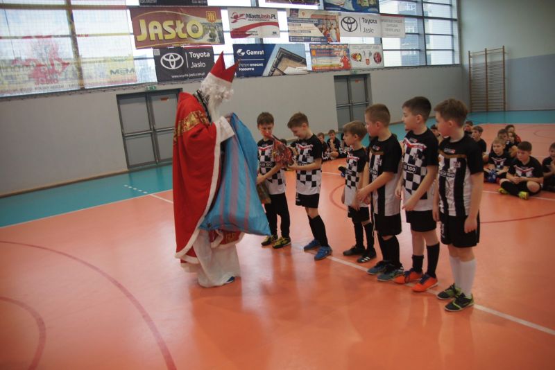 Mikołajki w Akademii Piłkarskiej Czarni Jasło
