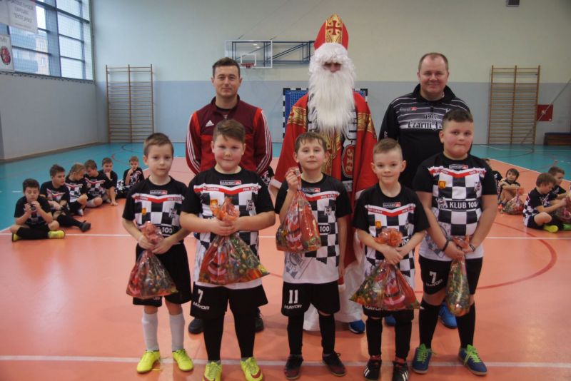 Mikołajki w Akademii Piłkarskiej Czarni Jasło