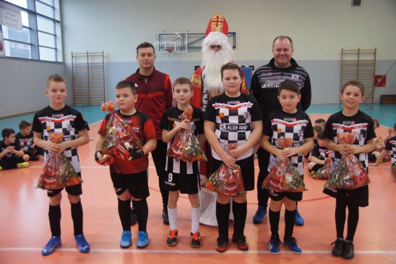 Mikołajki w Akademii Piłkarskiej Czarni Jasło