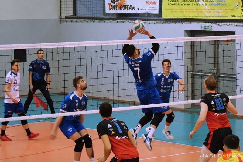 MKS "GAMRAT-MOSiR" Jasło - KS Hutnik - Wanda Kraków (1:3)