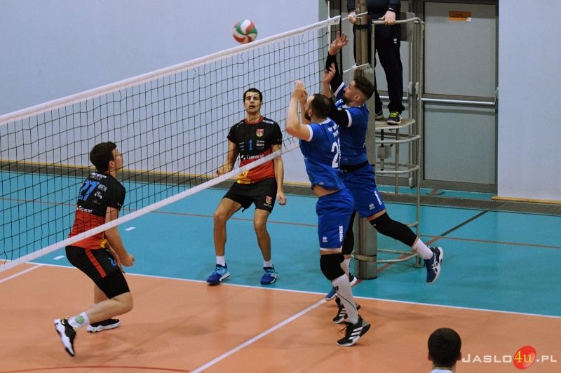 MKS "GAMRAT-MOSiR" Jasło - KS Hutnik - Wanda Kraków (1:3)