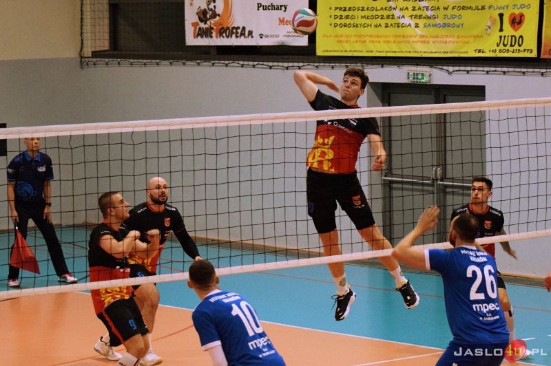 MKS "GAMRAT-MOSiR" Jasło - KS Hutnik - Wanda Kraków (1:3)